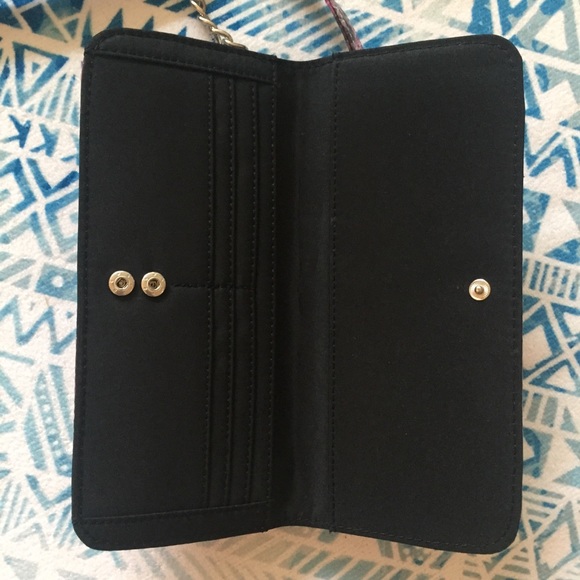 Crossbody Wallet - Picture 5 of 6